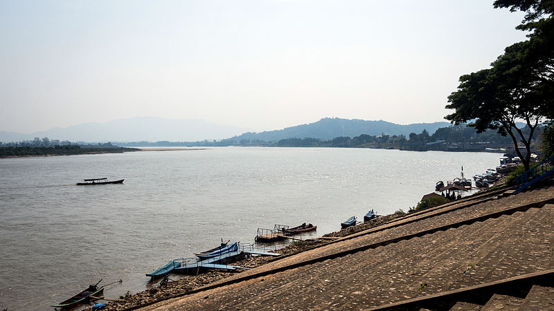 File:Chiang Saen town Mekhong.jpg