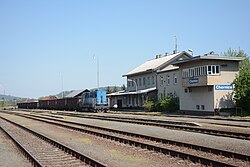 Nákladní vlak ve stanici Chornice