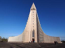 Church Hallgrímskirkja - 2013.08 - panoramio.jpg