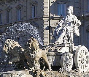 Cibeles con Palacio de Linares closeup.jpg