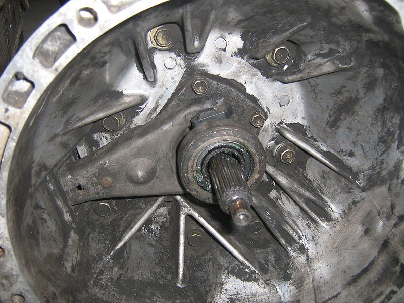 File:Clutch release (553673879).jpg