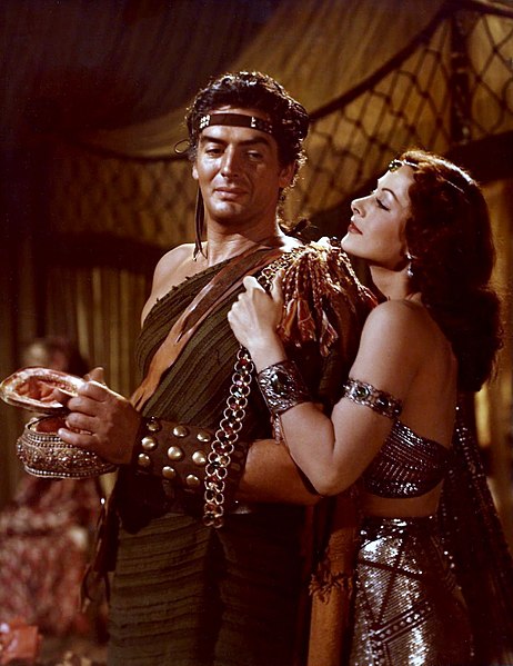 File:Color photograph of Victor Mature and Hedy Lamarr as Samson and Delilah.jpg