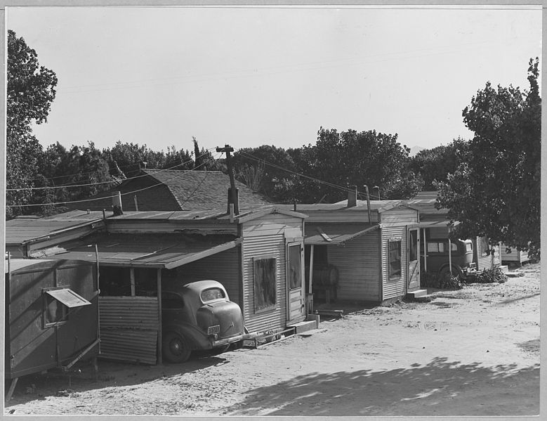 File:Contra Costa, California. Photograph shows best type quarters available in Davis auto camp in which . . . - NARA - 521800.jpg