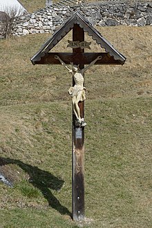 Crucifix Daunëi Sëlva Gherdëina front.jpg