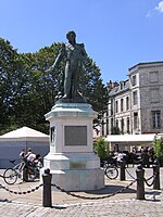 Statue de Guy-Victor Duperré