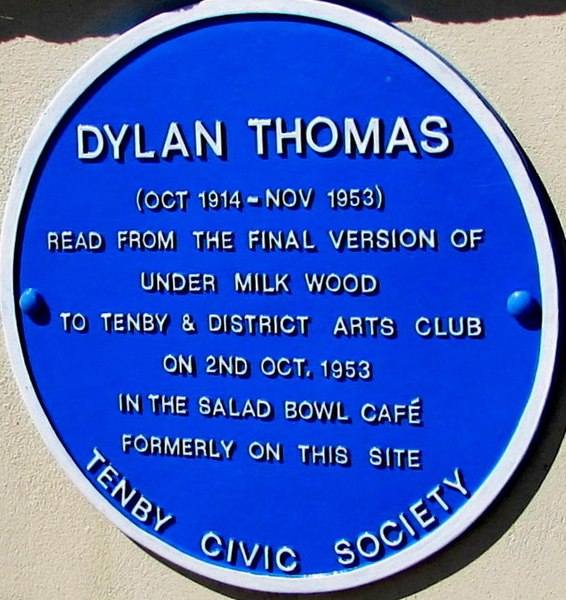 File:Dylan Thomas blue plaque, The Croft, Tenby 5619623 e666cc67.jpg