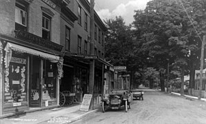 File:East Market Street, Red Hook, New York cph.3b47094.jpg