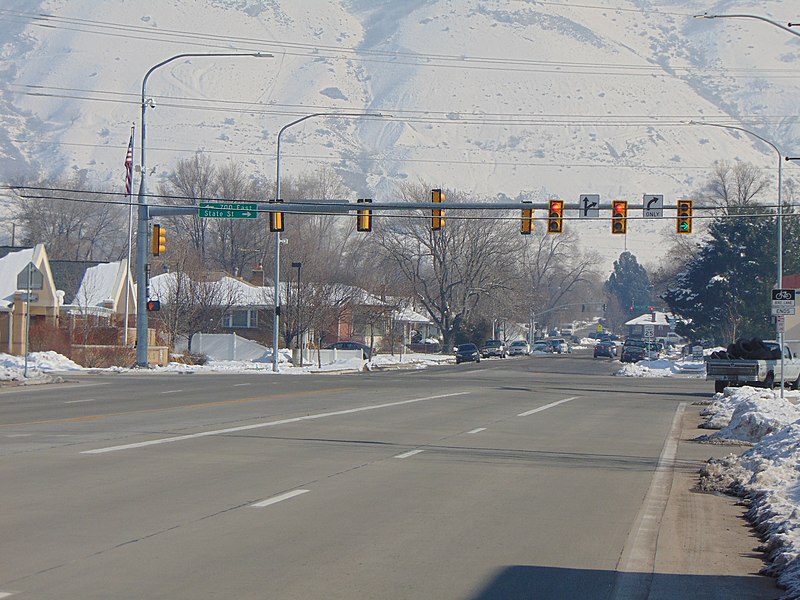 File:East at 300 S (US-89), 700 E, & State St (US-89), Provo, Utah, Jan 17.jpg