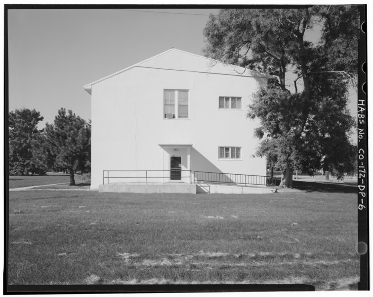 File:East side - Fitzsimons General Hospital, Tubercular Ward, East Bushnell Avenue, North side, 225 feet East of South Page Street, Aurora, Adams County, CO HABS COLO,1-AUR,2DP-6.tif