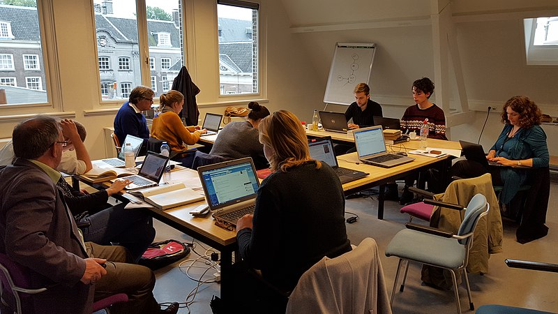 File:Edit-a-thon Ooglijdersgasthuis, 13 October 2015 (3).jpg