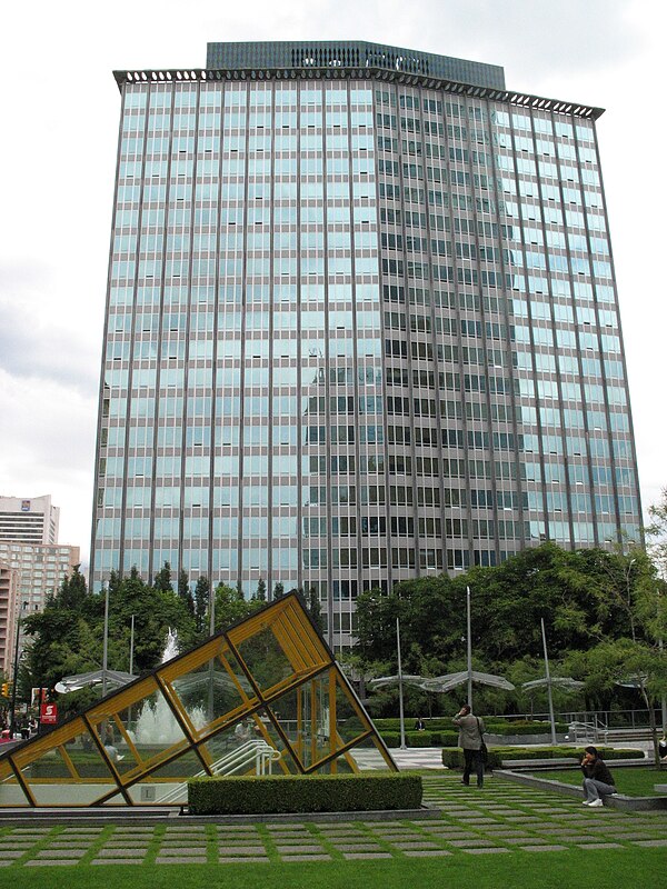 In 1957 BC Electric Company moved from its Carrall Street headquarters to a modern 21 storey building on Burrard Street. In 1998, it was converted to 