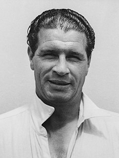 Ernie Toshack with the Australian cricket team in England in 1948 Australian cricketers role in a pivotal test match series in 1948