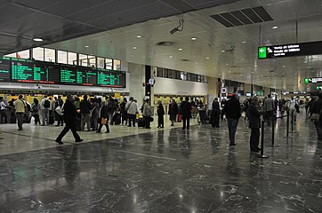 English: Barcelona Sants railway station. Español: Vestíbulo de la estación de Barcelona Sants. Català: Vestíbul de l'estació de Barcelona-Sants. Français : Gare de Barcelone-Sants. Deutsch: Bahnhof Barcelona-Sants.