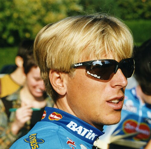 Evgeni Berzin won three stages and the general classification.