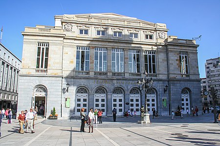 Fachada principal del Teatro Campoamor