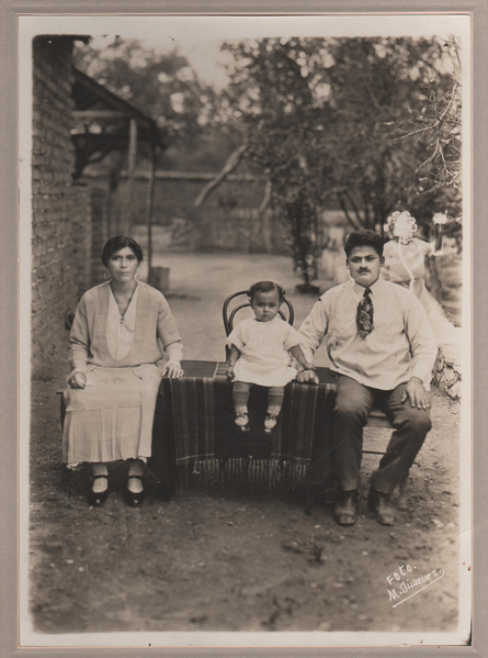 File:Familia Ortiz Acevedo de Huajuapan 1950.png