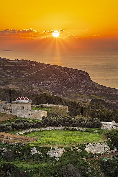 File:Fawwara Malta at sunrise.jpg