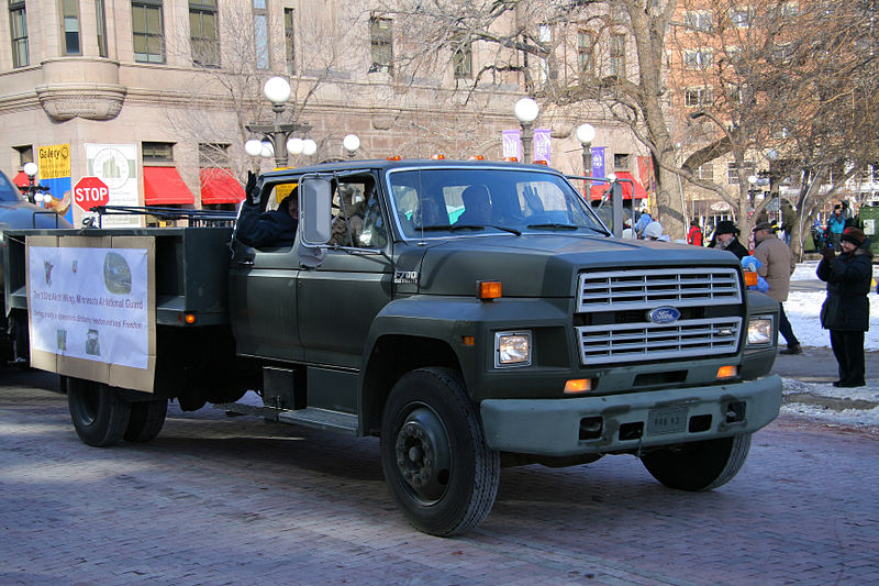 File:Ford F700 of the Minnesota Air National Guard.jpg