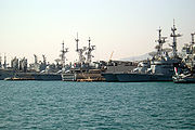 Divisi kapal cepat Angkatan Laut di pelabuhan Toulon