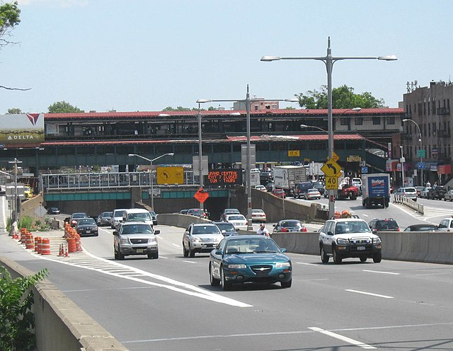 The western end of the Grand Central Parkway concurrent with I-278 in Astoria, as seen facing the BMT Astoria Line