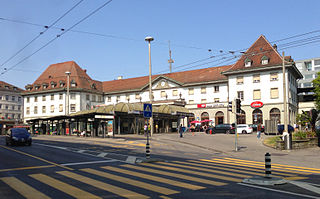 <span class="mw-page-title-main">Fribourg/Freiburg railway station</span> Railway station in Fribourg, Switzerland