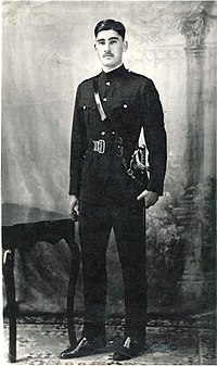 Kenraali Musa, noin 1935 brittiläisessä univormussa.jpg
