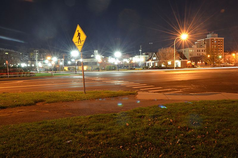 File:Geneva NY night 02.jpg