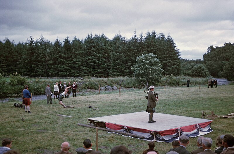 File:Glenisla Highland gathering 1969 02.jpg