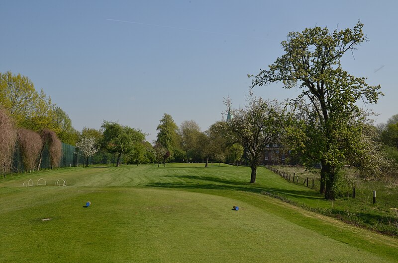 File:GolfplatzSchlossWesterholt 21.jpg