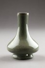 Longquan ware black stoneware vase with celadon glaze, Song dynasty.