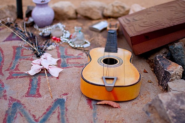 Parsons' makeshift memorial in Joshua Tree, California