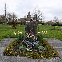 GraveGoloMann-CemeteryKilchberg RomanDeckert07042023.jpg