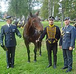 General Grundevik inspekterar Hvetlanda skvadron 2008 tillsammans med överste Thommy Karlsson.