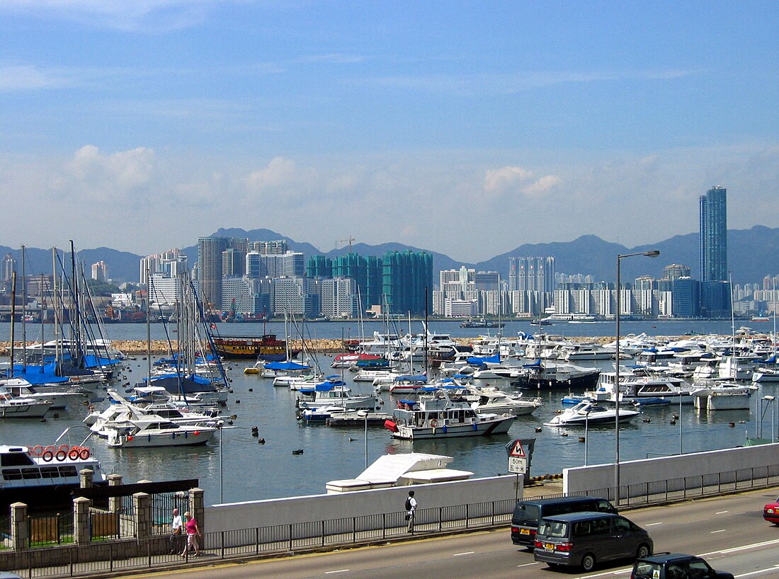 File:HK Causeway Bay Typhoon Shelter.jpg