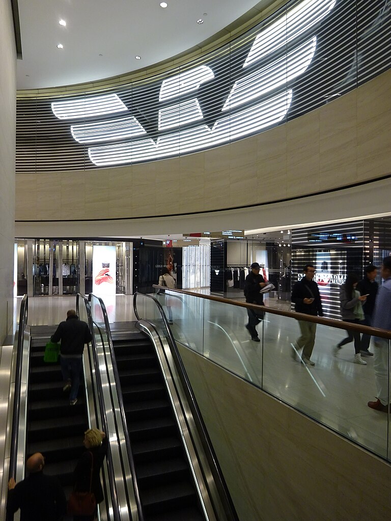 giorgio armani central world