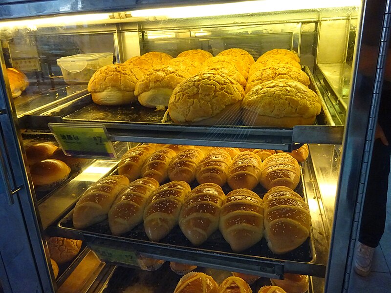 File:HK Tung Chung 富東邨 Fu Tung Estate Plaza 翠華餐廳 Tsui Wah Restaurant breads April 2016 DSC.JPG