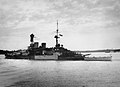 Az HMS Repulse brit csatacirkáló 1941. december 8-án, Szingapúr kikötőjében.