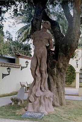 Denkmal für den Taino-Häuptling Hatuey, der von spanischen Soldaten verbrannt wurde. Der Tamarindenbaum wurde 1907 gepflanzt.