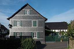 Hennef (Sieg), Stadt Blankenberg, Graf-Heinrich-Straße 12-20160608-001