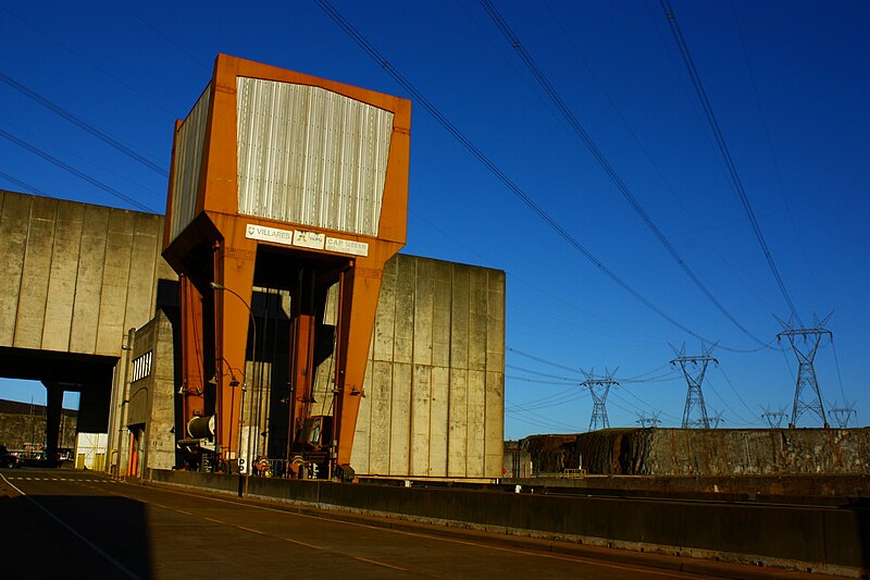 File:Hidroeletrica Itaipu (9623766931).jpg