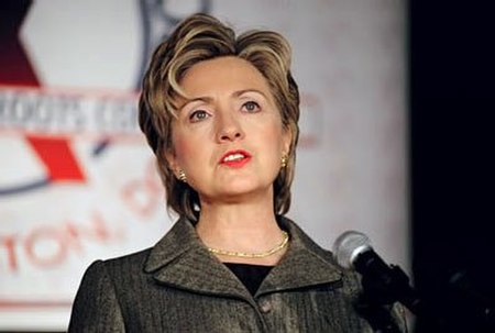 Tập_tin:Hillary_Clinton_speaking_at_Families_USA.jpg