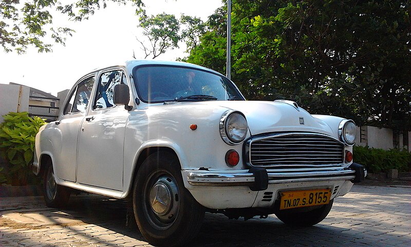 File:Hindustan Motors Ambassador. The 2000 ISZ. Year - 2003..jpg