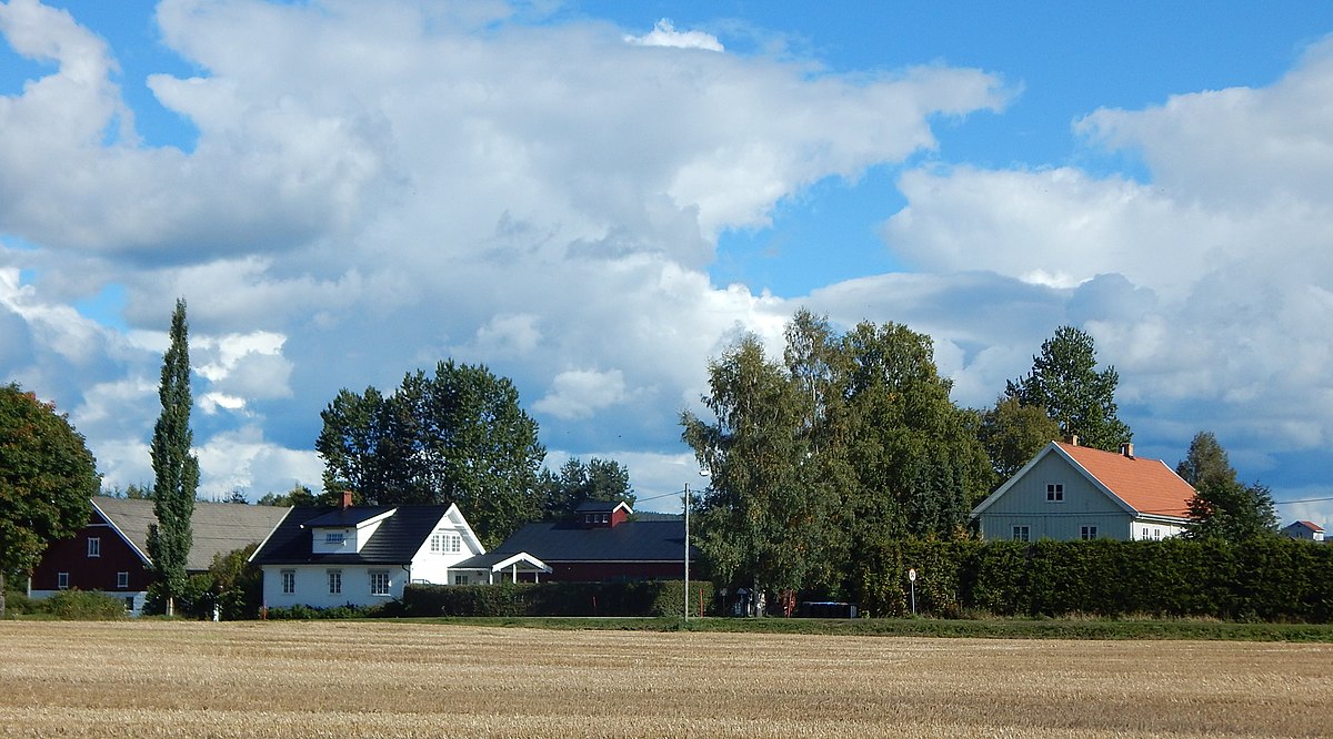 Hof prestegård II.jpg