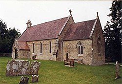 Holy Cross, Binstead - geograph.org.uk - 1174110.jpg