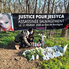 Manifestation d'Acceptess-T en hommage à Jessyca Sarmiento en février 2021.