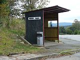 Čeština: Autobusová zastávka ve vsi Hosov, okres Jihlava, kraj Vysočina. English: Bus shelter in the village of Hosov (part of the town of Jihlava) in Jihlava District, Vysočina Region, Czech Republic.