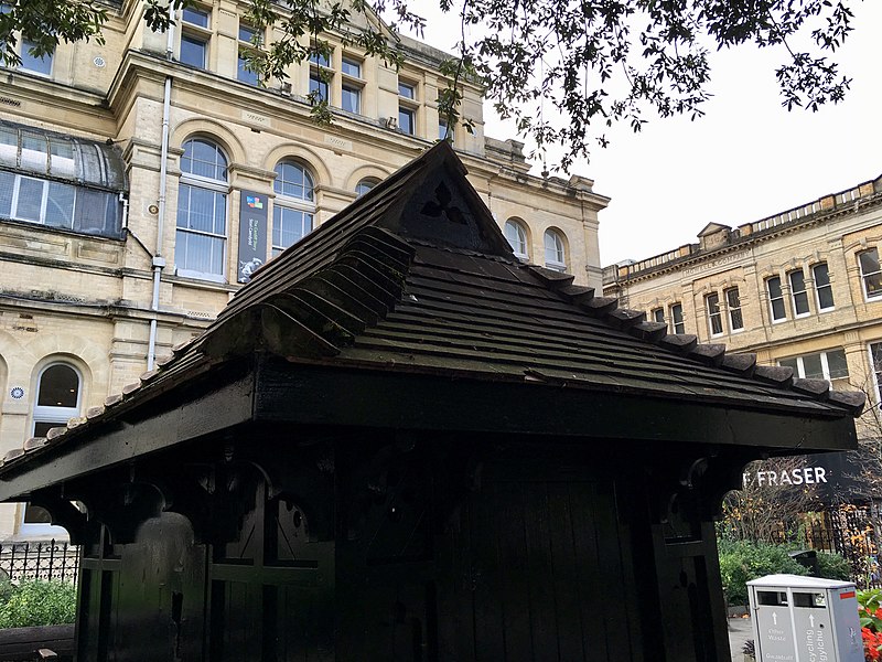 File:Hut in St John's gardens, The Hayes, Cardiff, October 2018 (3).jpg