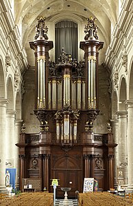 Meubilair in de Onze-Lieve-Vrouw-Hemelvaartkerk van Ninove