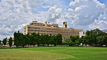 Multi-Storey Building (MS) facing the front lawns IIT Delhi administrative building.jpg