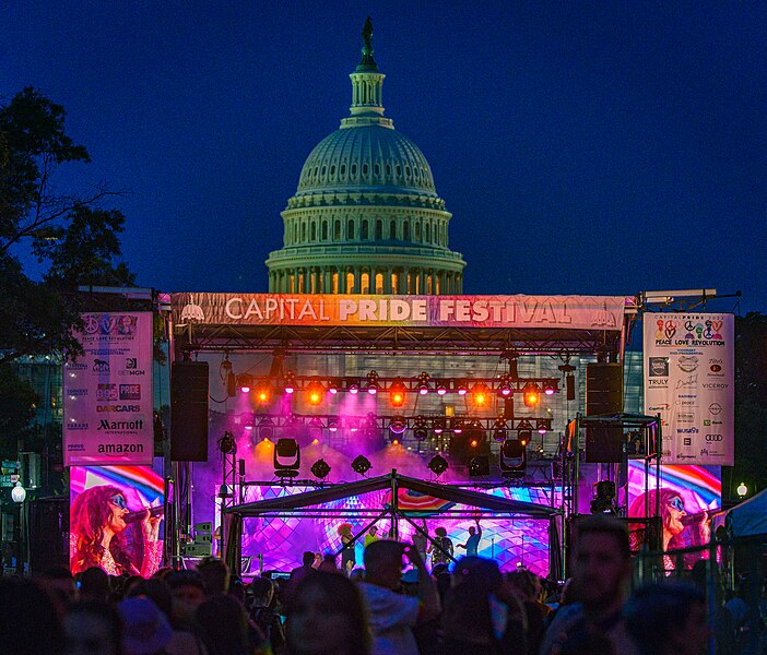 File:Idina Menzel at the 2023 Capital Pride concert - 11.jpg